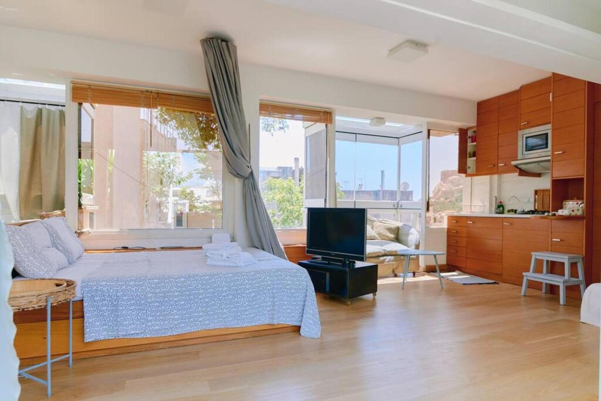 360 View In Roof With Patio * Athens