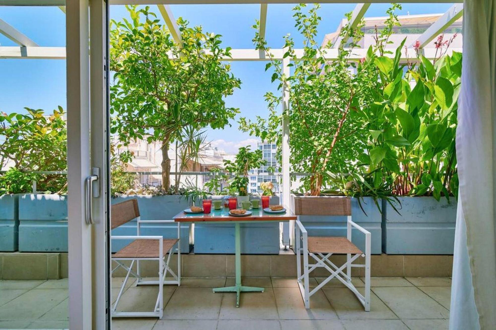 Apartment 360 View In Roof With Patio